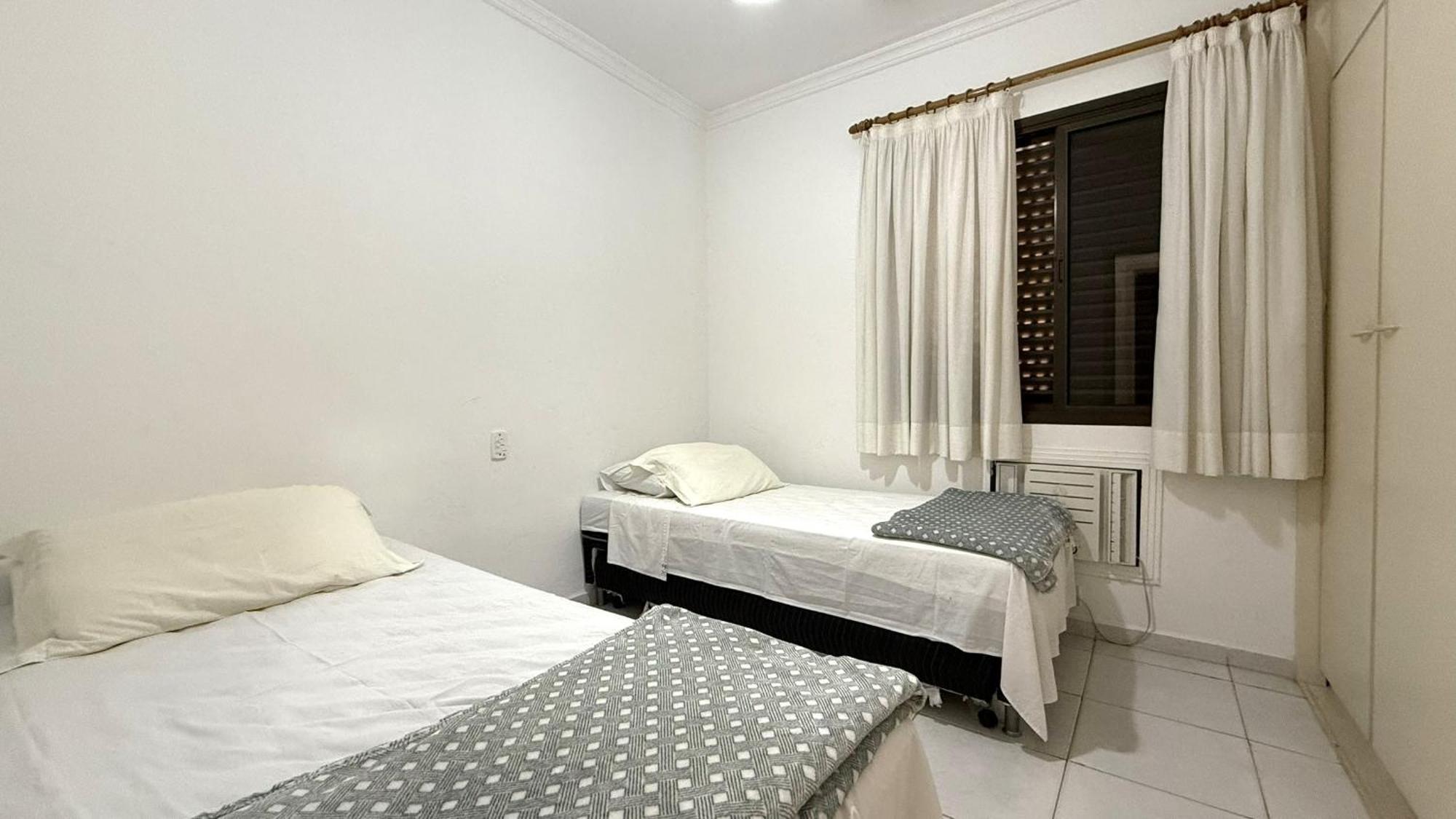 Flat A 1 Quadra Da Praia Das Pitangueiras - Ar Condicionado - 6 Pessoas Гуаружа Екстериор снимка